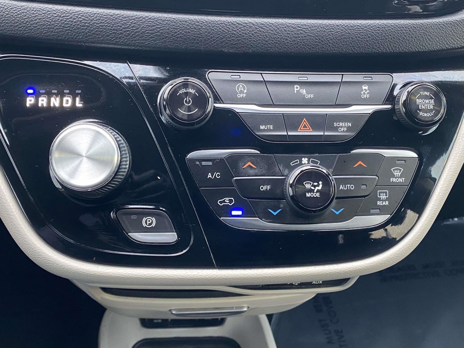 2020 Chrysler Pacifica Touring L