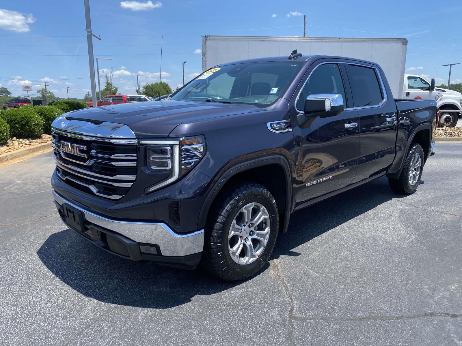 2025 GMC Sierra 1500 SLT