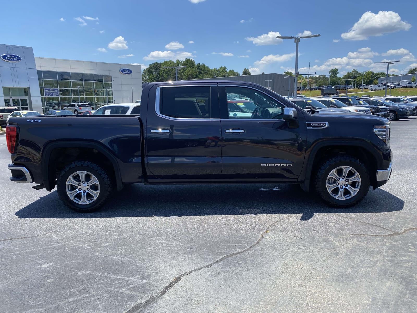 2025 GMC Sierra 1500 SLT