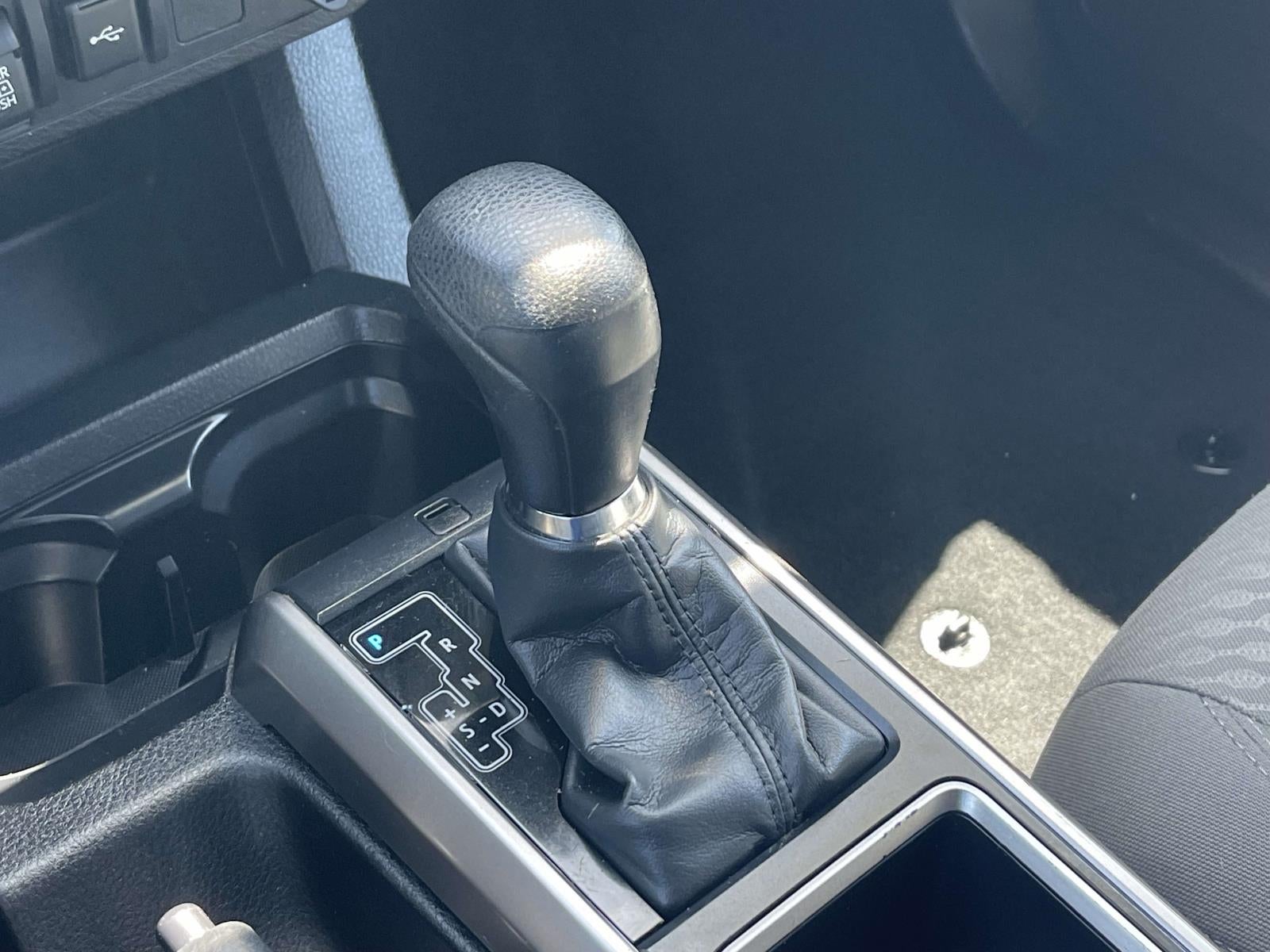 2022 Toyota Tacoma SR5 V6