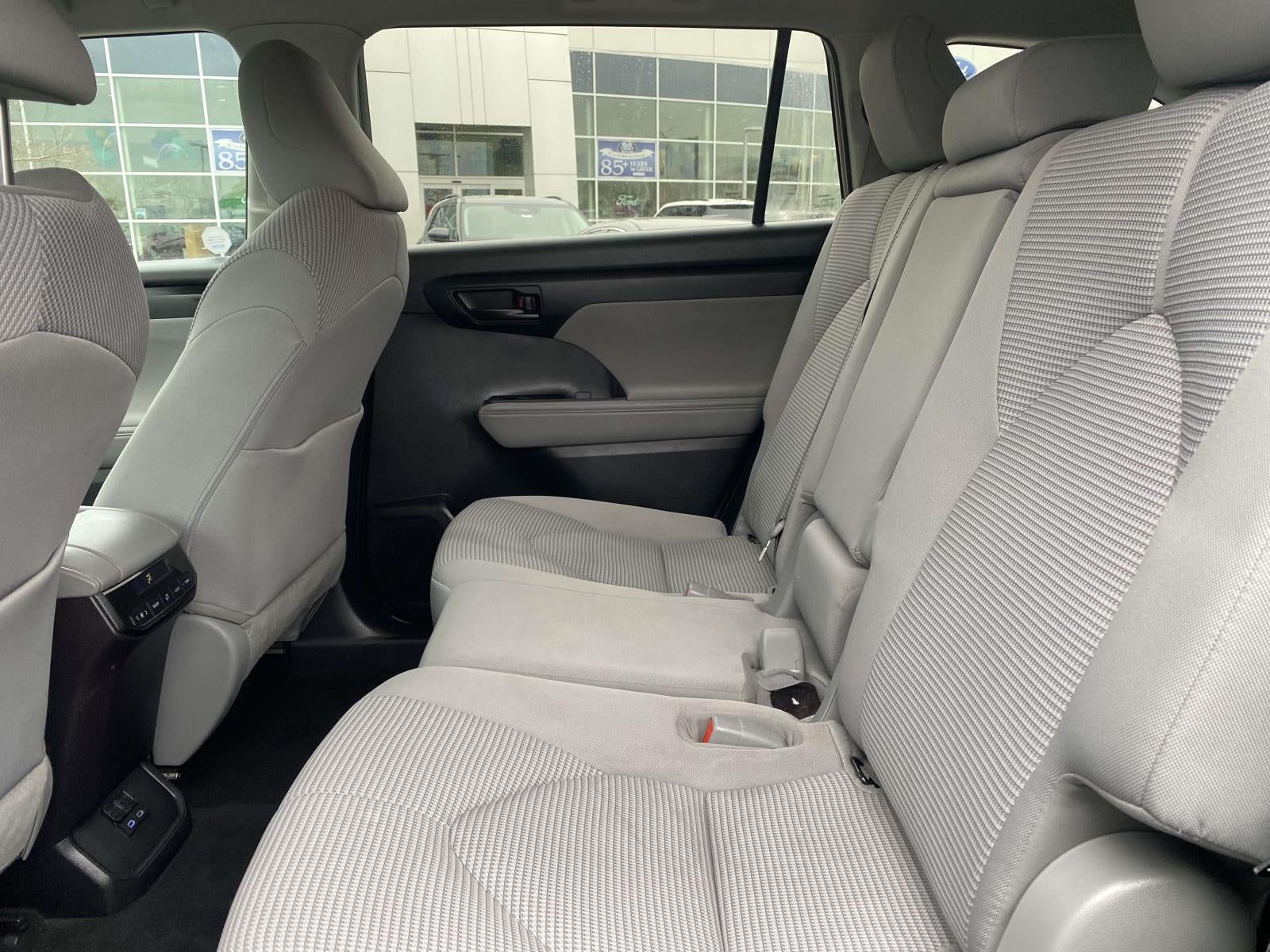 2022 Toyota Highlander LE