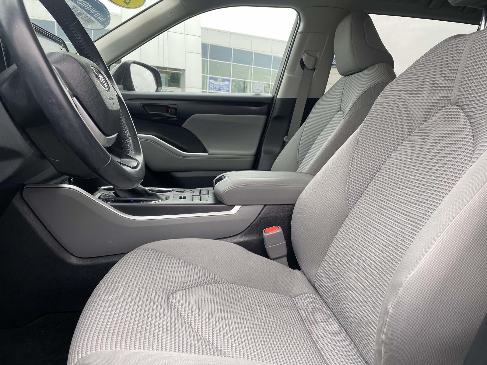 2022 Toyota Highlander LE