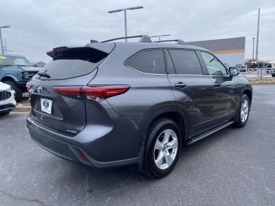 2022 Toyota Highlander LE