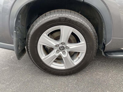 2022 Toyota Highlander LE