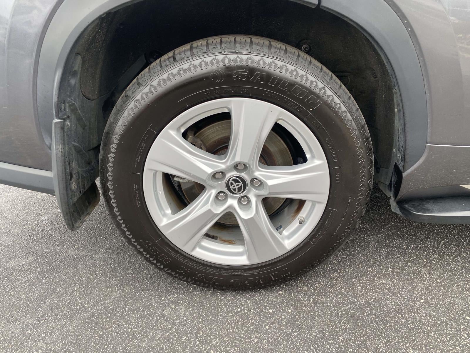 2022 Toyota Highlander LE