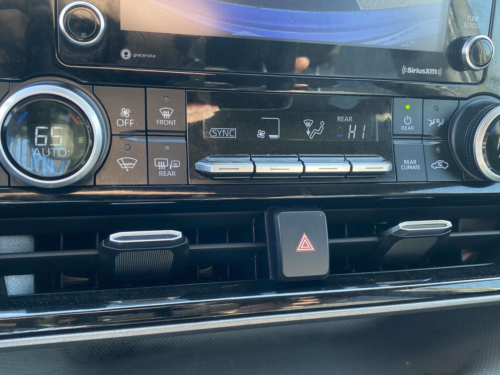 2022 Toyota Highlander L