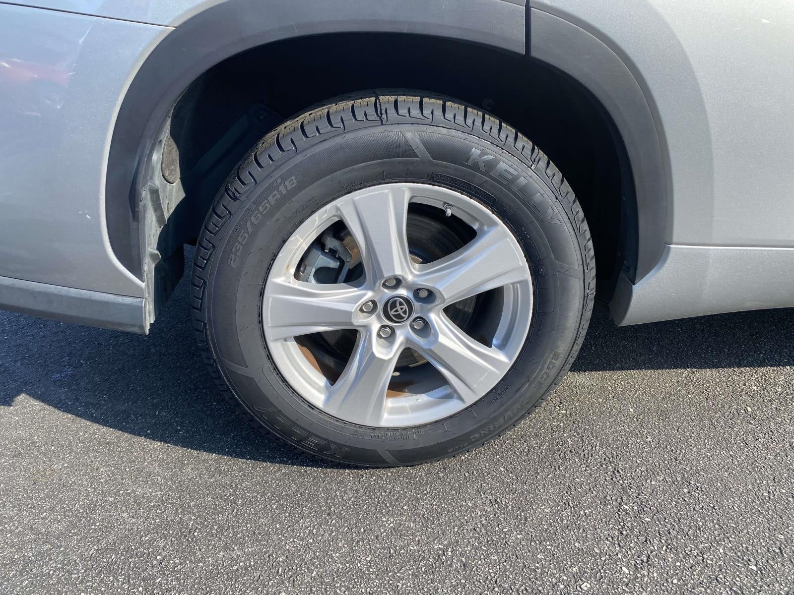 2022 Toyota Highlander L