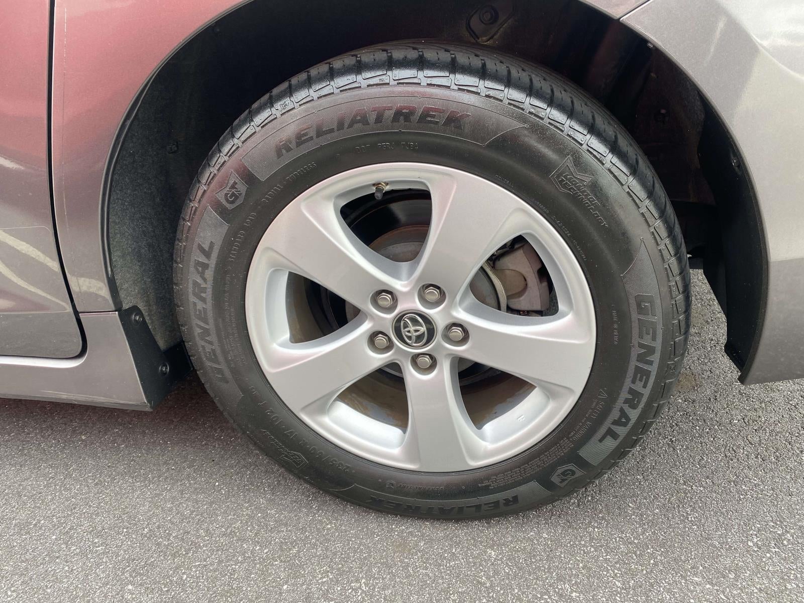 2019 Toyota Sienna LE 8 Passenger