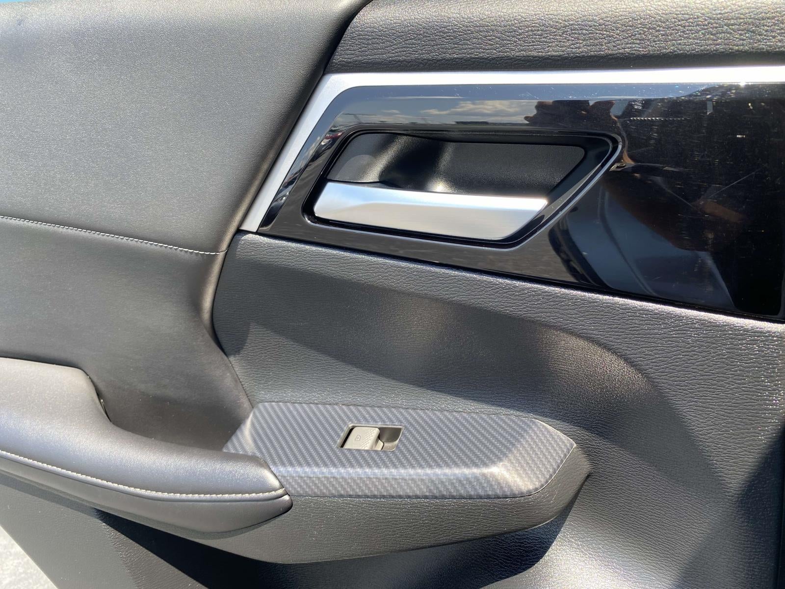 2022 Mitsubishi Outlander Base