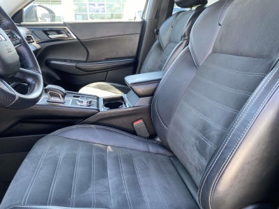 2022 Mitsubishi Outlander Base