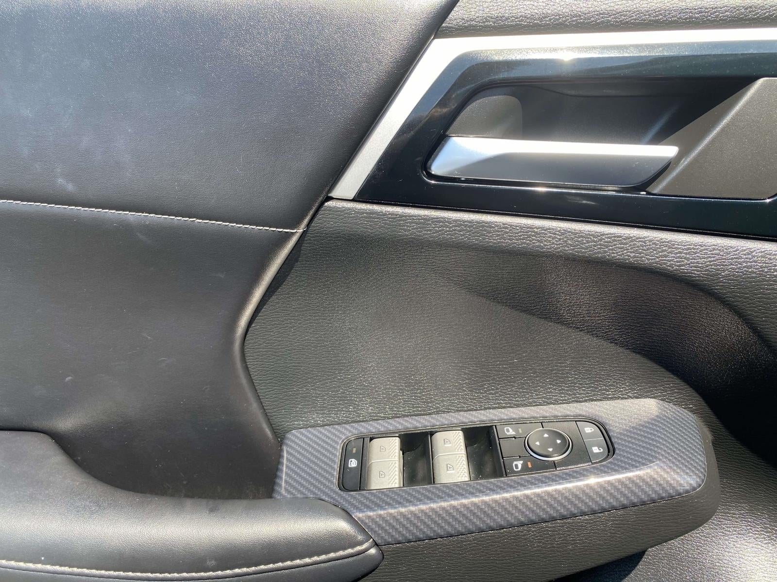 2022 Mitsubishi Outlander Base