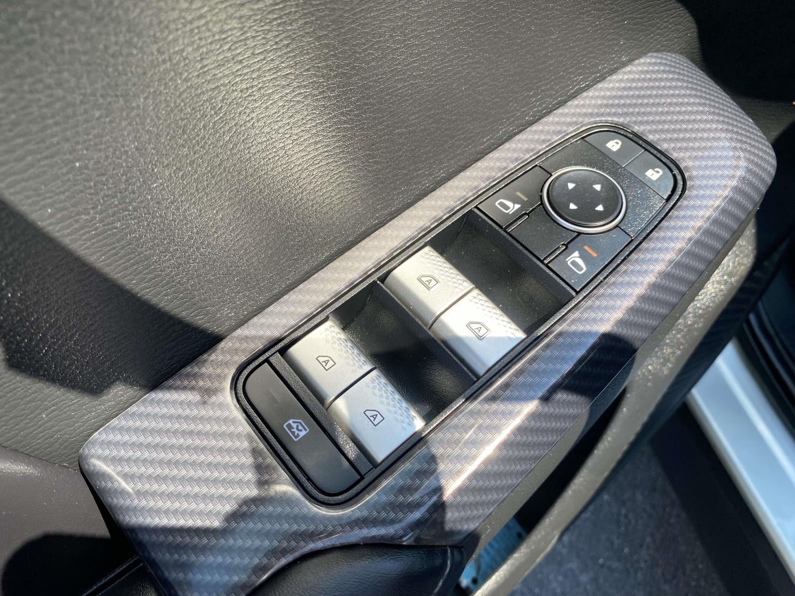 2022 Mitsubishi Outlander Base