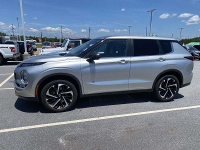 2022 Mitsubishi Outlander Base