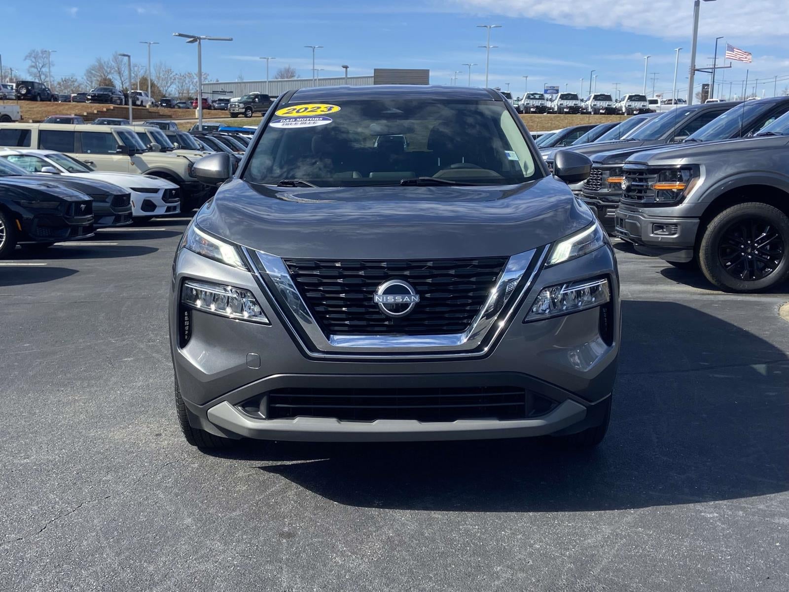 2023 Nissan Rogue SV