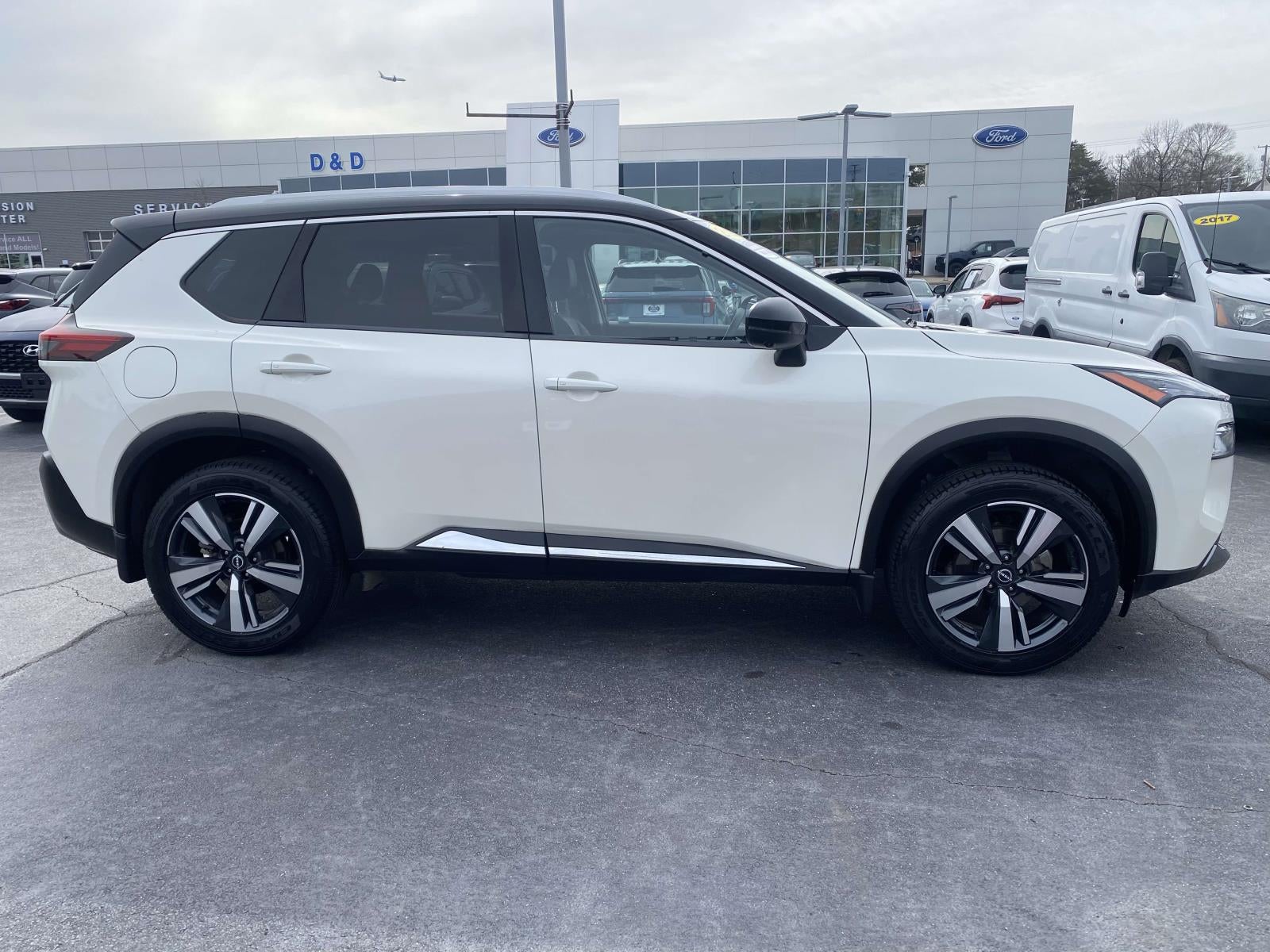 2022 Nissan Rogue SL