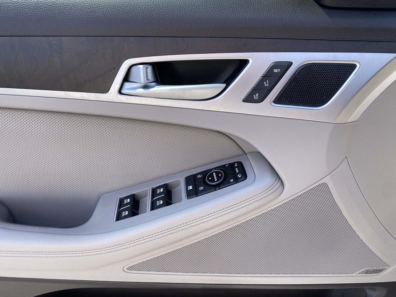 2016 Hyundai Genesis 3.8