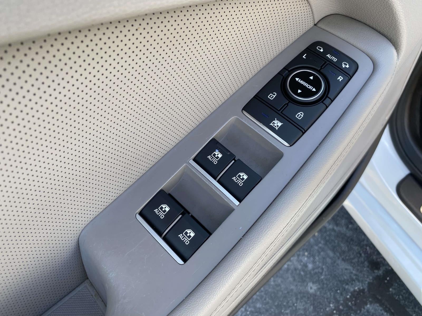 2016 Hyundai Genesis 3.8