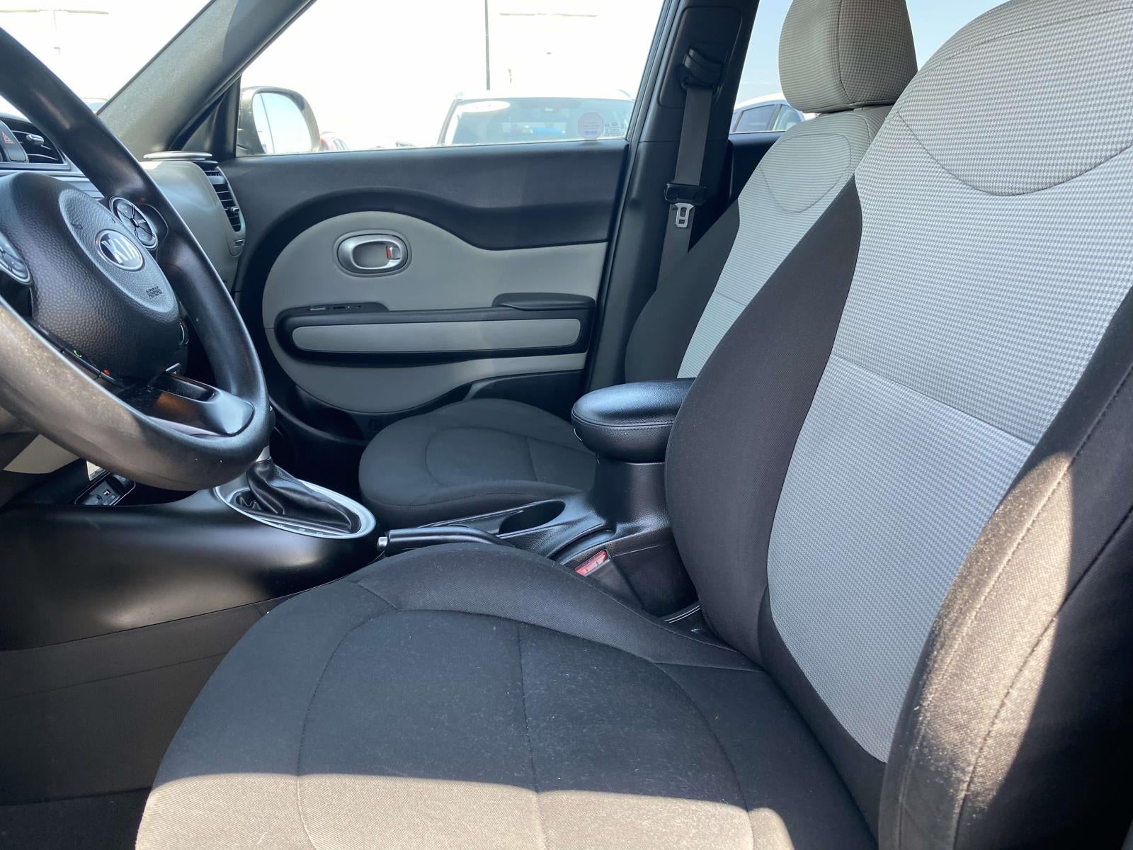 2016 Kia Soul Base