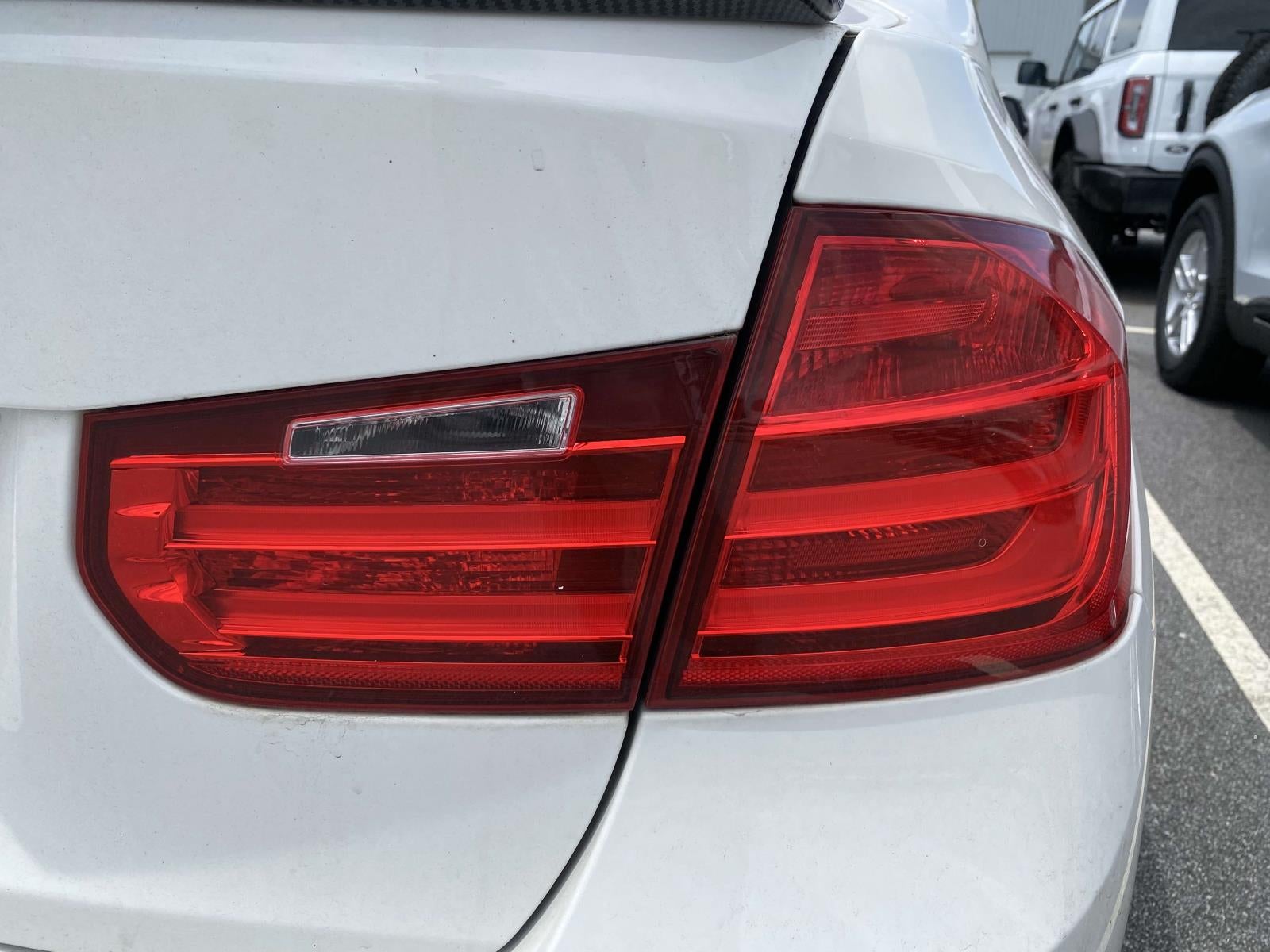 2015 BMW 3 Series 320i